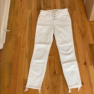 Brand new Madewell white jeans. Only worn once!